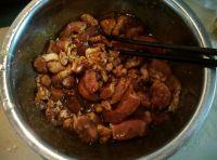 咸蛋黄肉粽的做法步骤2