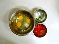 秋葵炒鸡蛋的做法步骤3