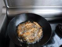 酥鲫鱼的做法步骤8