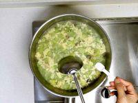 海鲜丝瓜鸡蛋汤的做法步骤9
