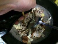土猪肉烧肉炆夏笋的做法步骤8